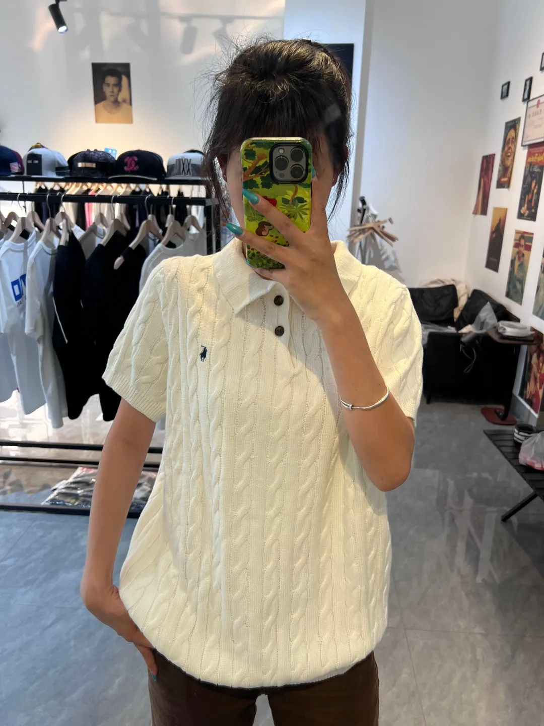 ┃ ┃